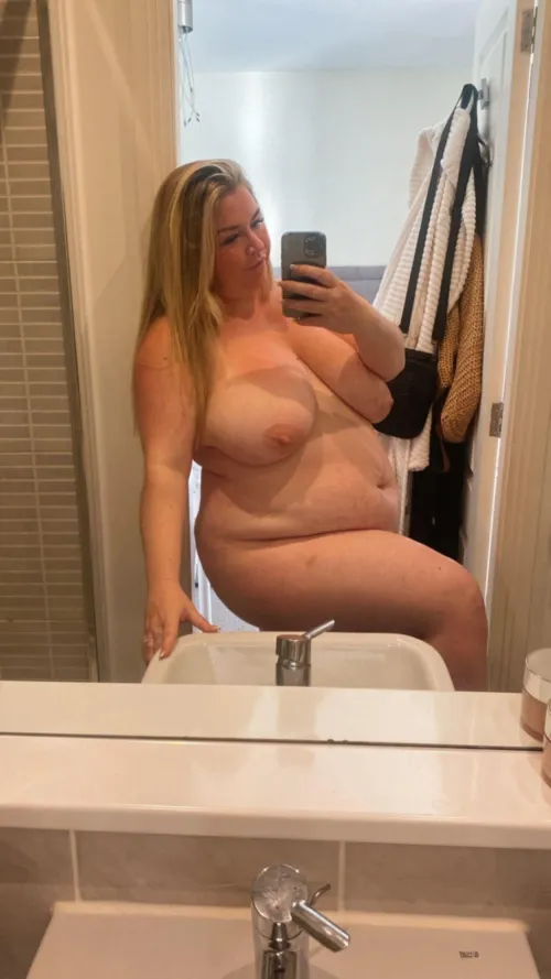Thumbnail Embrace Freedom: Naked Yearnings of LunaFernBaby