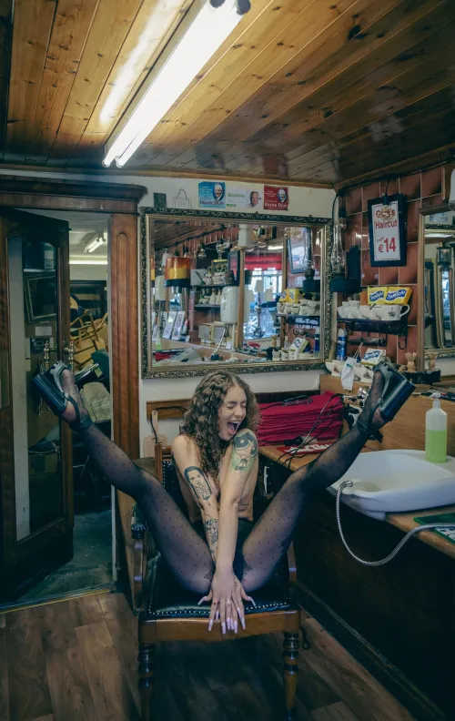 Thumbnail Immersed in Tradition: A Visit to the Barbershop