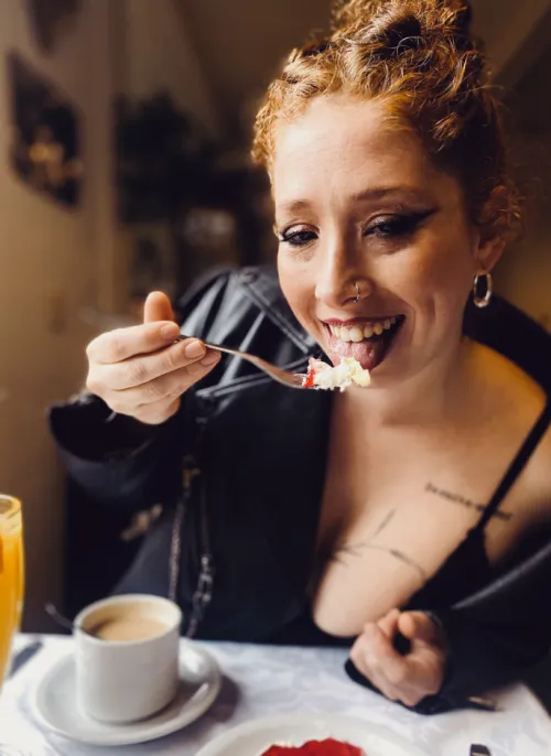 Thumbnail Hot Coffee Invite: Join IndependentSink3382 | LadiesInLeather