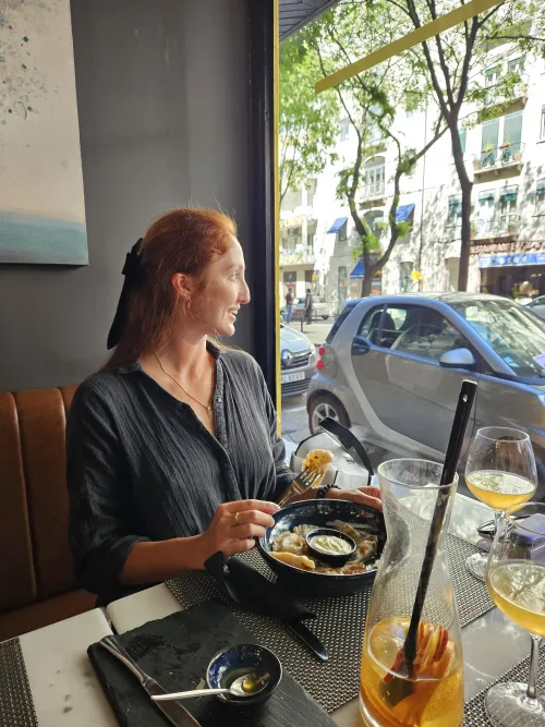 Thumbnail Lunchtime Experiences with Classy Pornstar Red Fox Michele H