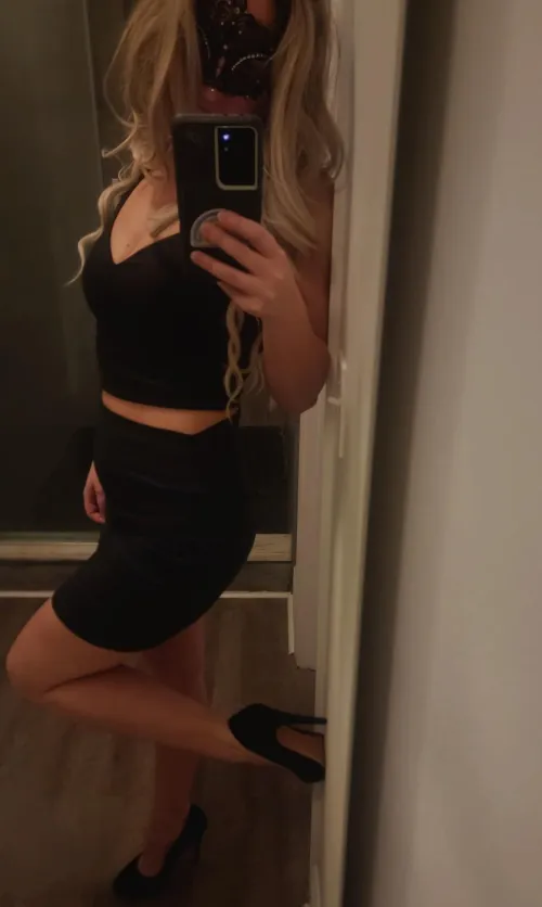 Thumbnail Saturday Night Fun: Outing with Mom Friends and Confidence at 42 - BrynnPalmer | Obsf