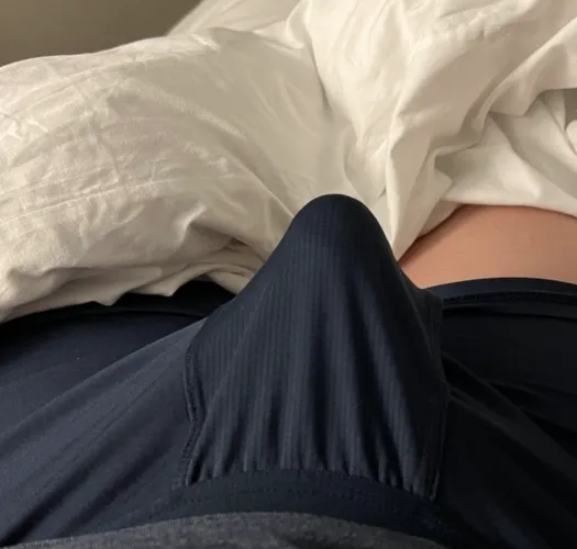 Thumbnail Still Horny: 32 Straight Bulges for Your Entertainment | Athletic_Banker69