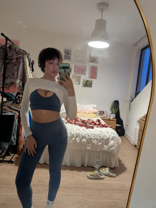 Thumbnail Gym-Fashion Fusion: The Croptop Obsession by xx-alien