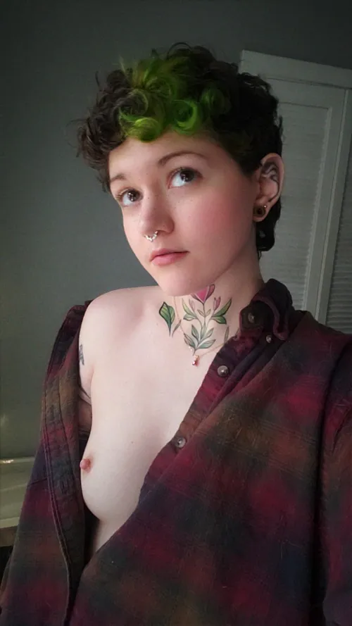 Thumbnail littlefoxharper Explores Intimacy in Untitled Piece on Small Boobs