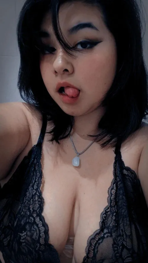 Thumbnail Questioning Size: Mexicana's What's Big Enough | InformationGloomy669 Mexicana