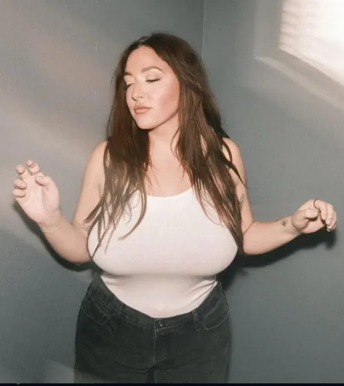 Thumbnail Moody Beauty: A Showcase from 2busty2hide with Lonkane
