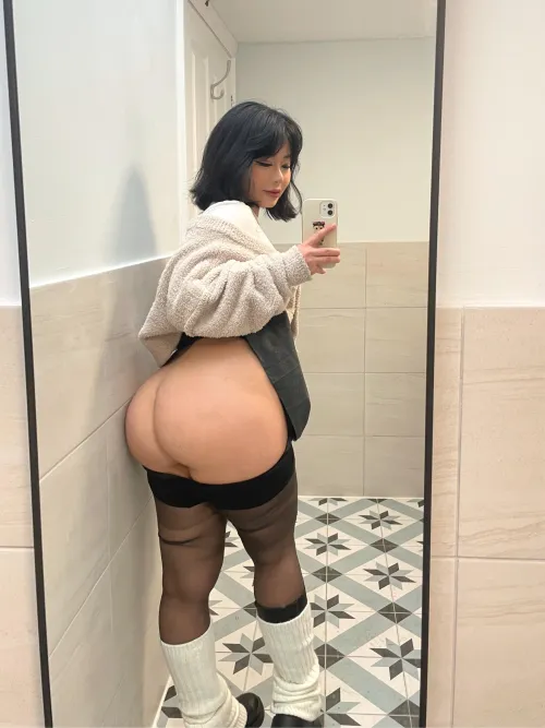Thumbnail Asian Persuasion: Due_Return_719's Charm in the thick Category