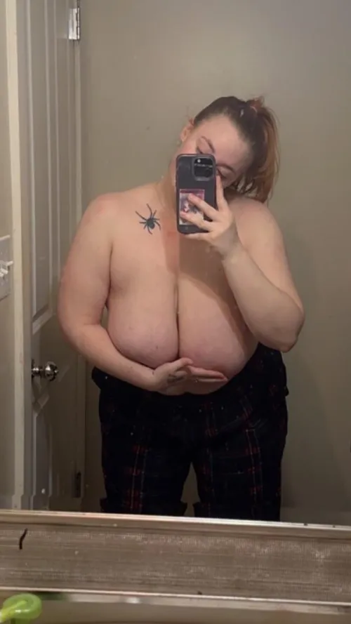 Thumbnail Valeriesjugs: Discussing the Weight of Saggy Attributes