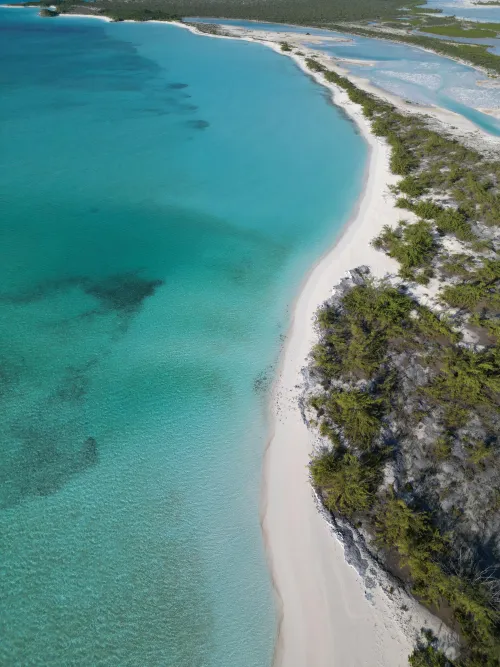 Thumbnail Escape to Paradise: Embrace the Beauty of Exuma Bahamas Beach