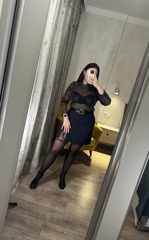 Thumbnail AlinaRoseModel's Statement of Perfection: Elegant Tights Unveiled