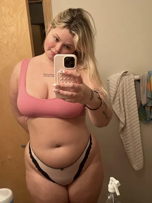 Thumbnail wispy_girlwa's Perspective: Unveiling the Freaky Side of Thick Girls