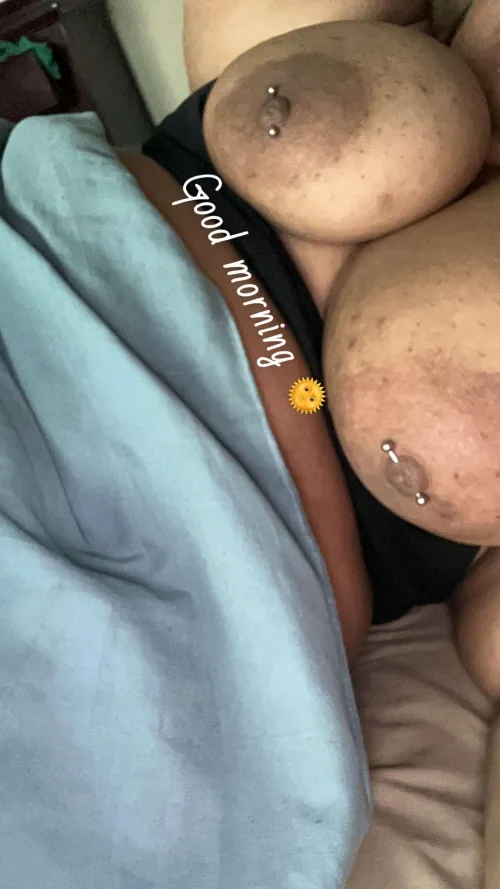 Thumbnail Morning Delight: Exploring Big Areolas with Courtney_bbw
