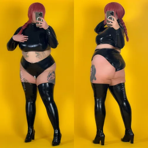 Thumbnail emmakyun's Cosplay Delight: milf makima from chainsaw man - ShinyPorn