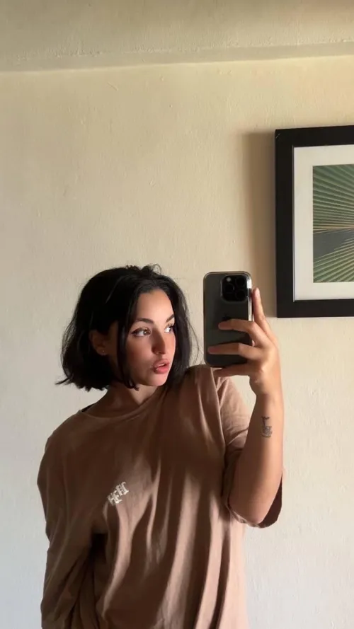 Thumbnail Trioecismchoreic36: MirrorSelfie Desires Unleashed