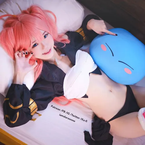 Thumbnail Milim Nava Cosplay by Sally Dorasnown: Stepping into Fantasy