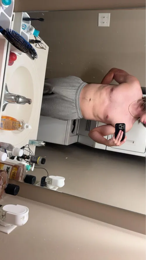 Thumbnail Hopeful_Jelly_6683 at 21: The Straight Bulge Journey