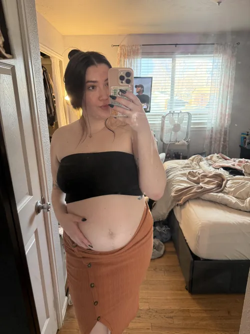 Thumbnail Indulging in Feeling Stuffed by Feedeequeenbee