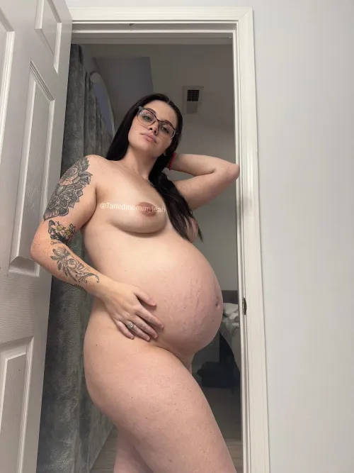 Thumbnail Exploring Preggo Passion: TattedMommyleah's Journey | pregnantporn