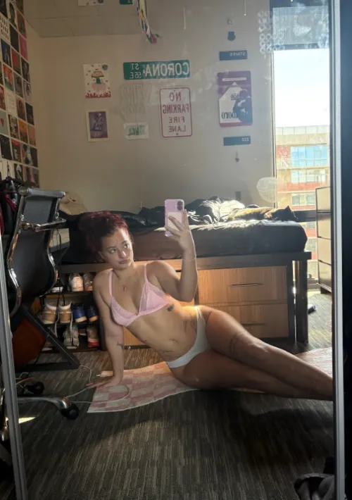 Thumbnail F20 Getting Steamy: A MirrorSelfie by abijahabhi