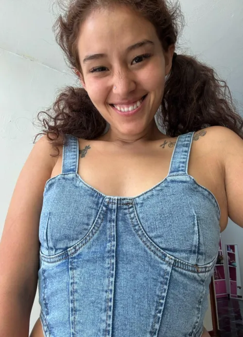 Thumbnail Embracing Natural Glow: SuperShyBarbie's Journey