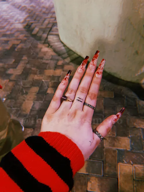 Thumbnail Appreciating the Beauty: Aesthetic Nails Explored by xxxamethystfox