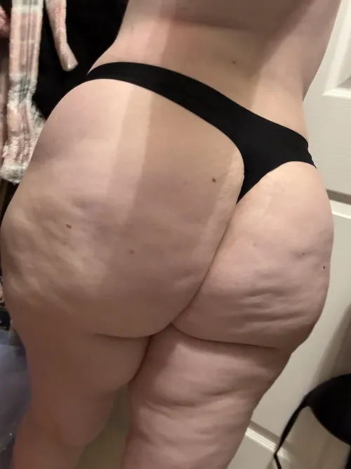 Thumbnail Gourmet Pleasures: My Booty's Decadent Cravings
