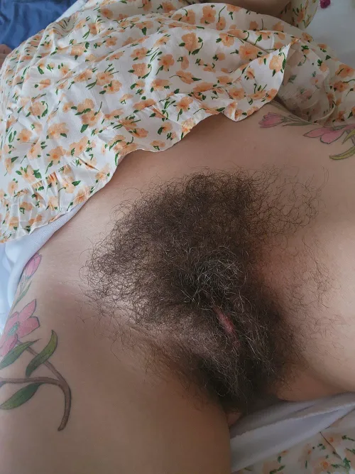 Thumbnail Discover hairyangela's Hidden Clitoris - HairyPussy