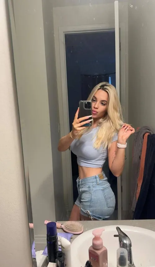Thumbnail Stunning Blue Crop Top OOTD ft. aem787 | Fashion Inspiration Galore