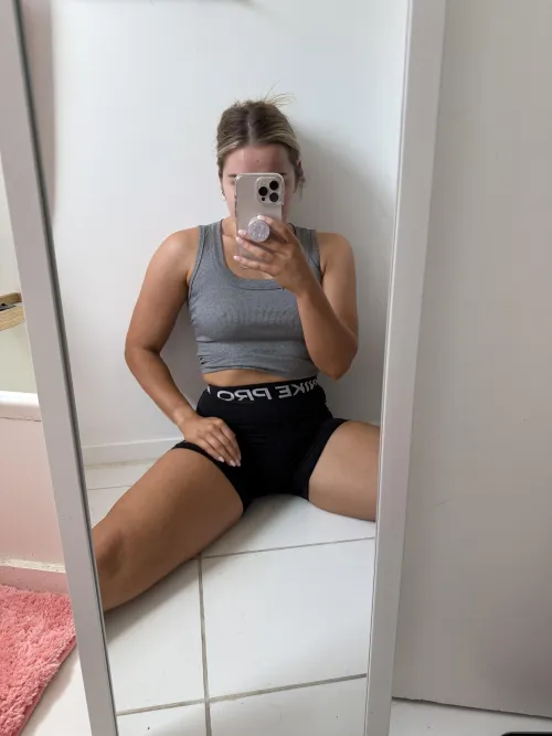 Thumbnail Sharing Secrets: Washroom Selfies in TotalBabes