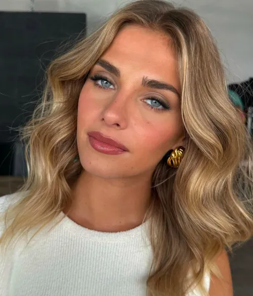 Thumbnail Marilou Blanger's Beauty Shines in PrettyGirls Category by Author tumblrvogue