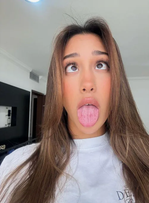 Thumbnail favoritebuttgiirl Presents the Cutest Ahegao Moment of Your Life