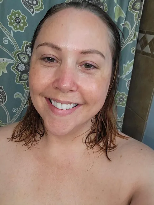 Thumbnail mellymac123 Captures the Freshness of Freckle Beauty in a Stunning Display