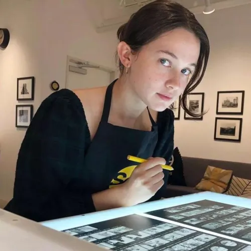 Thumbnail Cailee Spaeny's Allure Shines in Author RaymondLeggs' Captivating Piece in PrettyGirls Category