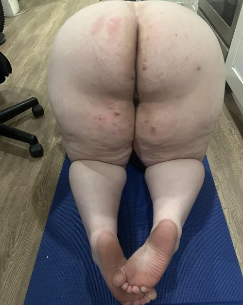 Thumbnail Celebrating Every Curve: happilyaging1's Very Fat Ass in SSBBW