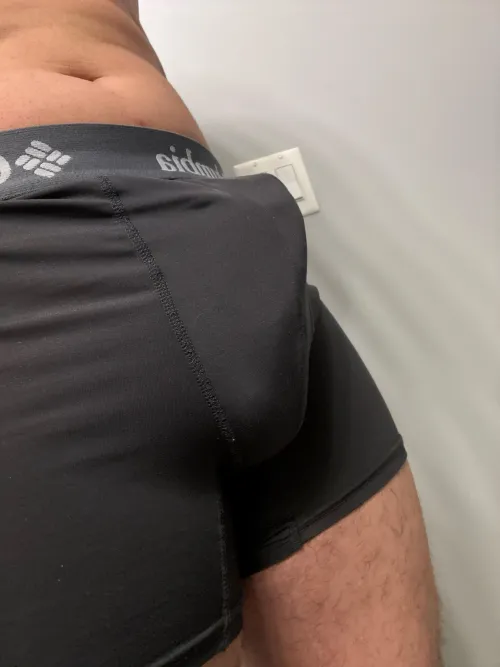 Thumbnail TrustAdditional9045's '25 Straight Woke Up Tense' in Bulges