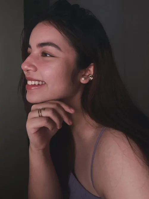 Thumbnail Happy to See Me: A Captivating Post by Sorry-Turnover8920 in PrettyGirls