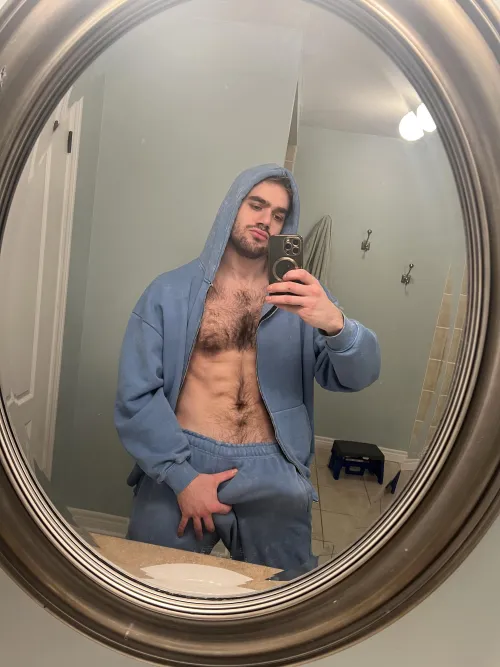 Thumbnail Morning Adventures: 26 Straight Handling Morning Wood Bulges Revealed