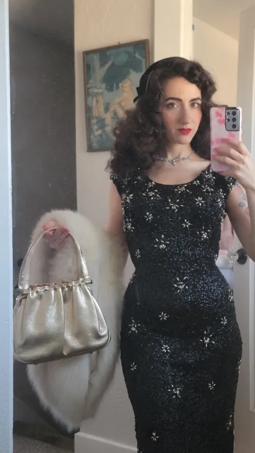 Thumbnail Vintage Glamour: Styling Insights by MagicPinkCupcakes in JewishBabes