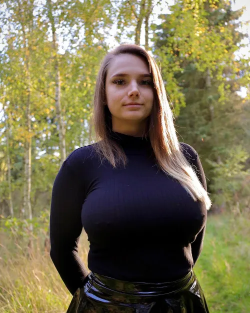 Thumbnail Minimalist Elegance: 'Black Top' Unveiled by Stakeman_1