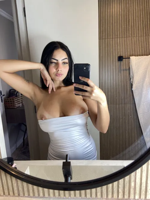 Thumbnail Sarahmyllerxx: These Beauties Deserve to Be Worshiped in Mirror Selfies