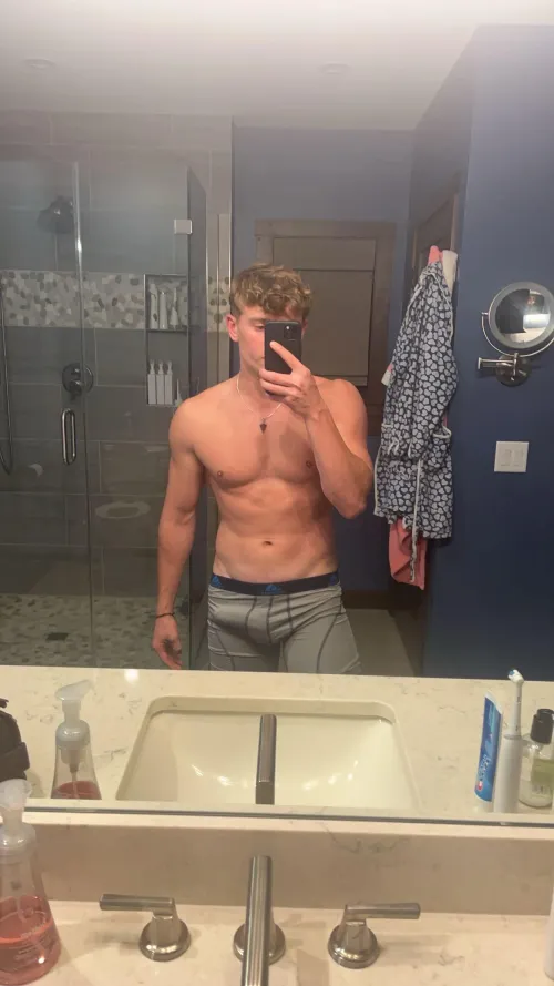 Thumbnail 21 Straight Confidence with Author Acceptable_Tune9981 in the Bulges Category