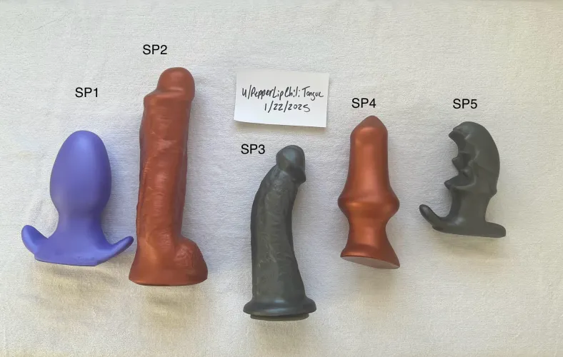 Thumbnail Exclusive Offer: Square Peg Toys by PepperLipChiliTongue in BadDragon