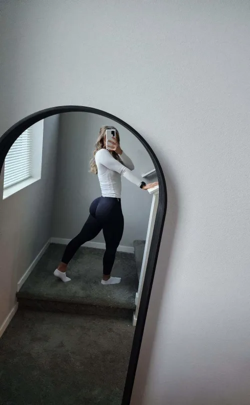 Thumbnail Thick Thursdays in Yoga Pants: A Revelation by liv_swenson