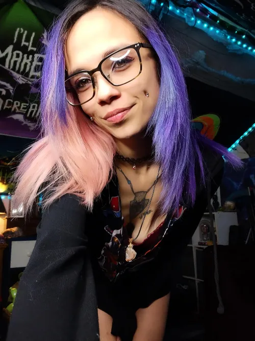 Thumbnail Purple Fascination: Embrace Your Favorite Color | Savage_Siren