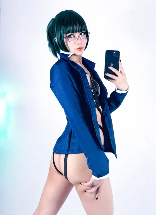 Thumbnail StarSthormy Becomes Maki: A Captivating cosplaybutts Display