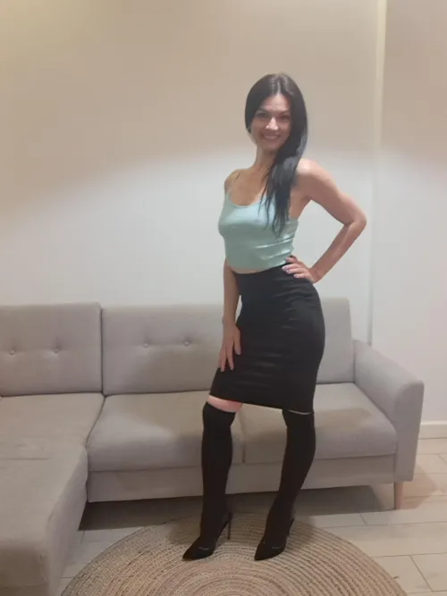 Thumbnail MartaPeonly in a Fabulous F37 Tight Pencil Skirt Outfit