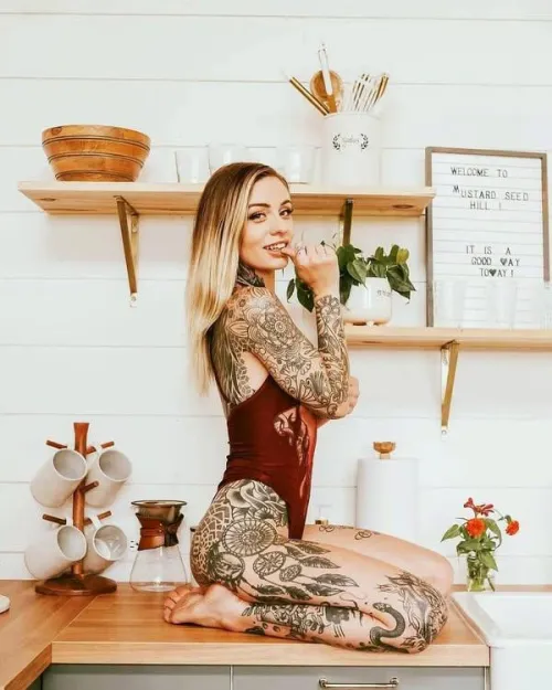 Thumbnail Admiring Tattoo Art on Women - Author JMan82784 | LaBeauteFeminine