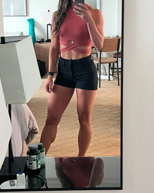 Thumbnail Fit and Fabulous - Exploring Top Styles with Muscle_mommie | Croptop Girls