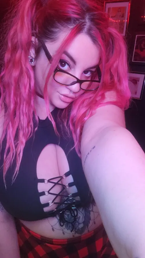 Thumbnail Discover the Cuteness Factor: sugarbellz420's Instagram Hottie Profile