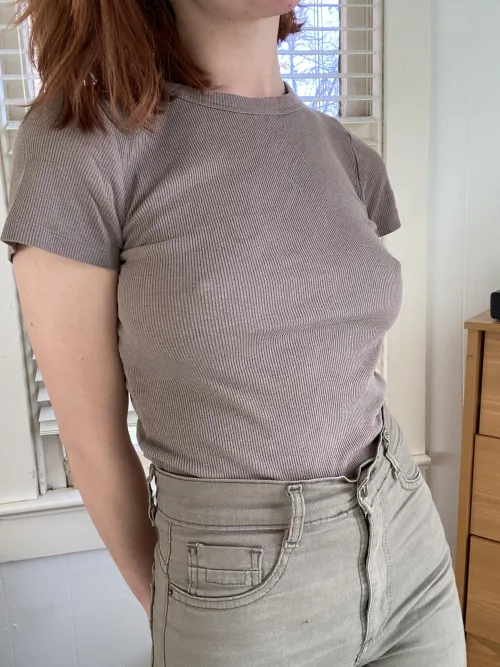 Thumbnail Purple-Amelia Goes Braless: A Bold Fashion Statement